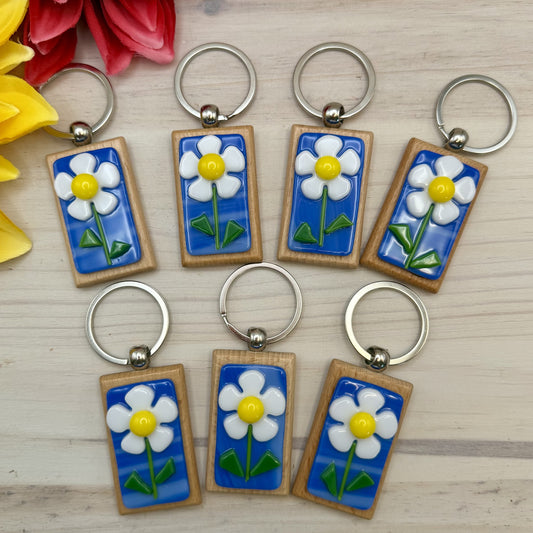 Fused Glass Daisy Keychain on Beechwood – Handmade Floral Keychain