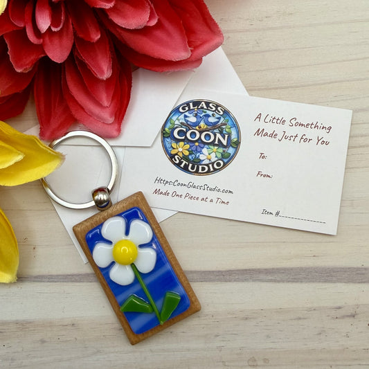 Fused Glass Daisy Keychain on Beechwood – Handmade Floral Keychain